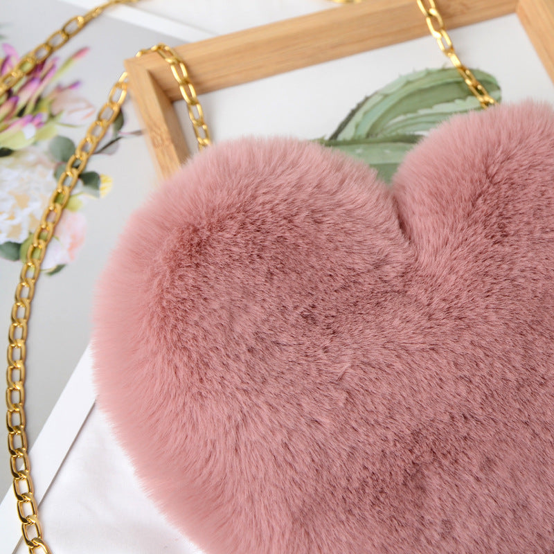 Heart-shaped bag shoulder chain bag
