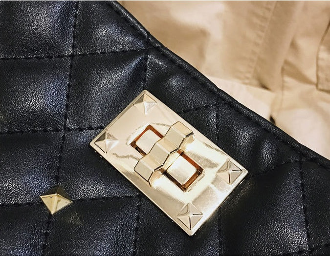 Rhombus chain shoulder bag